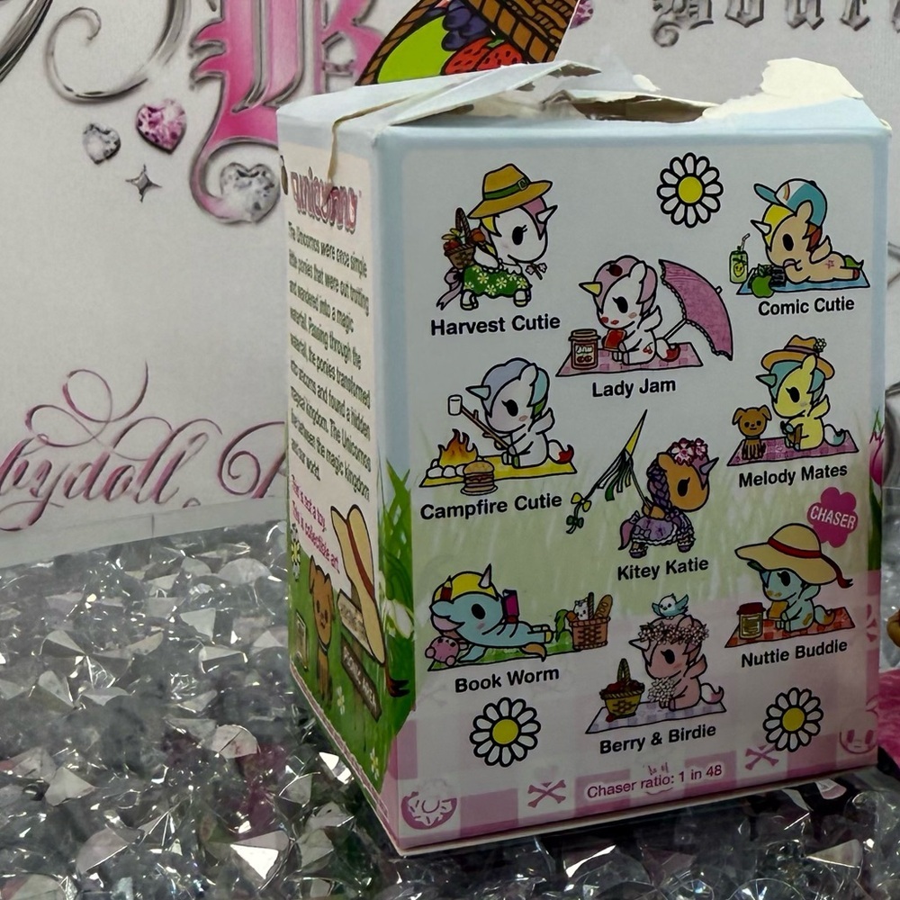 tokidoki kitey Katie picnic party Purple Pink Unicorn Figurine Multicolor Wings - Picture 8 of 8